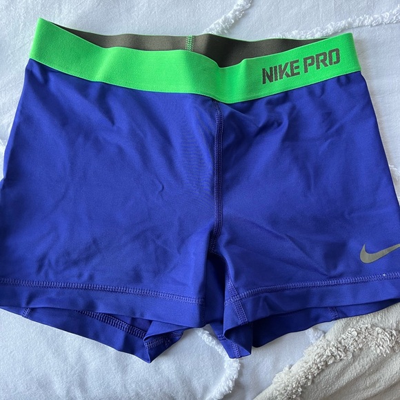 Workout spandex shorts - Picture 2 of 11